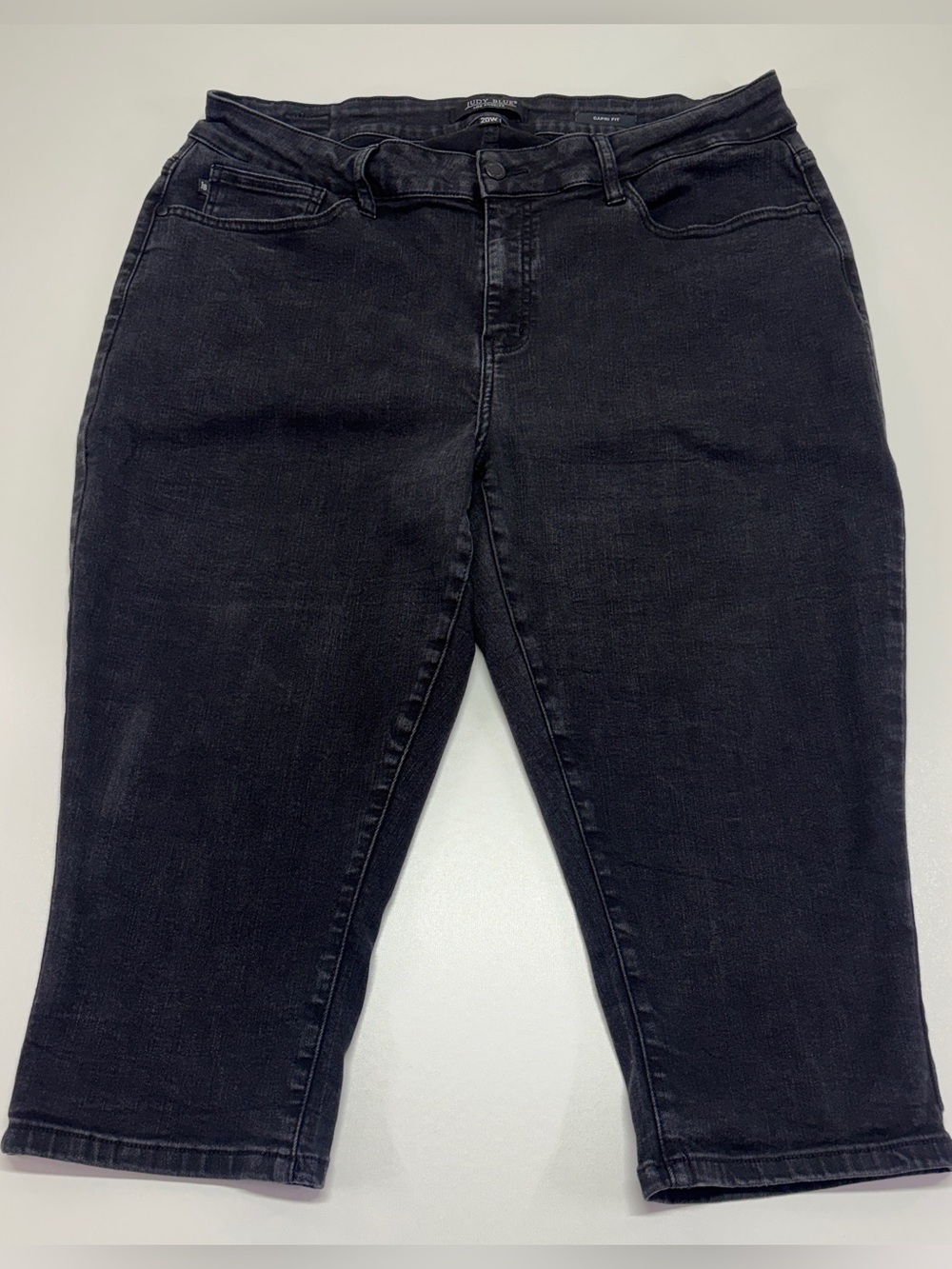 Judy Blue 20W Dark Wash Capri Jeans Stretch Denim Plus Size